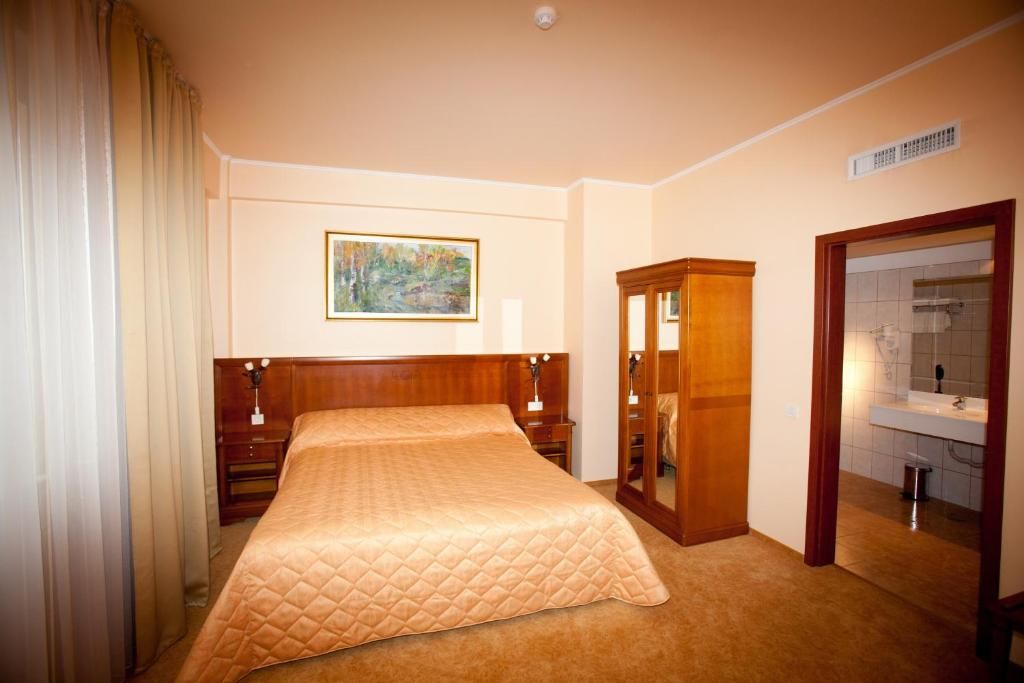 Отель Hotel Maxim Орадя-55