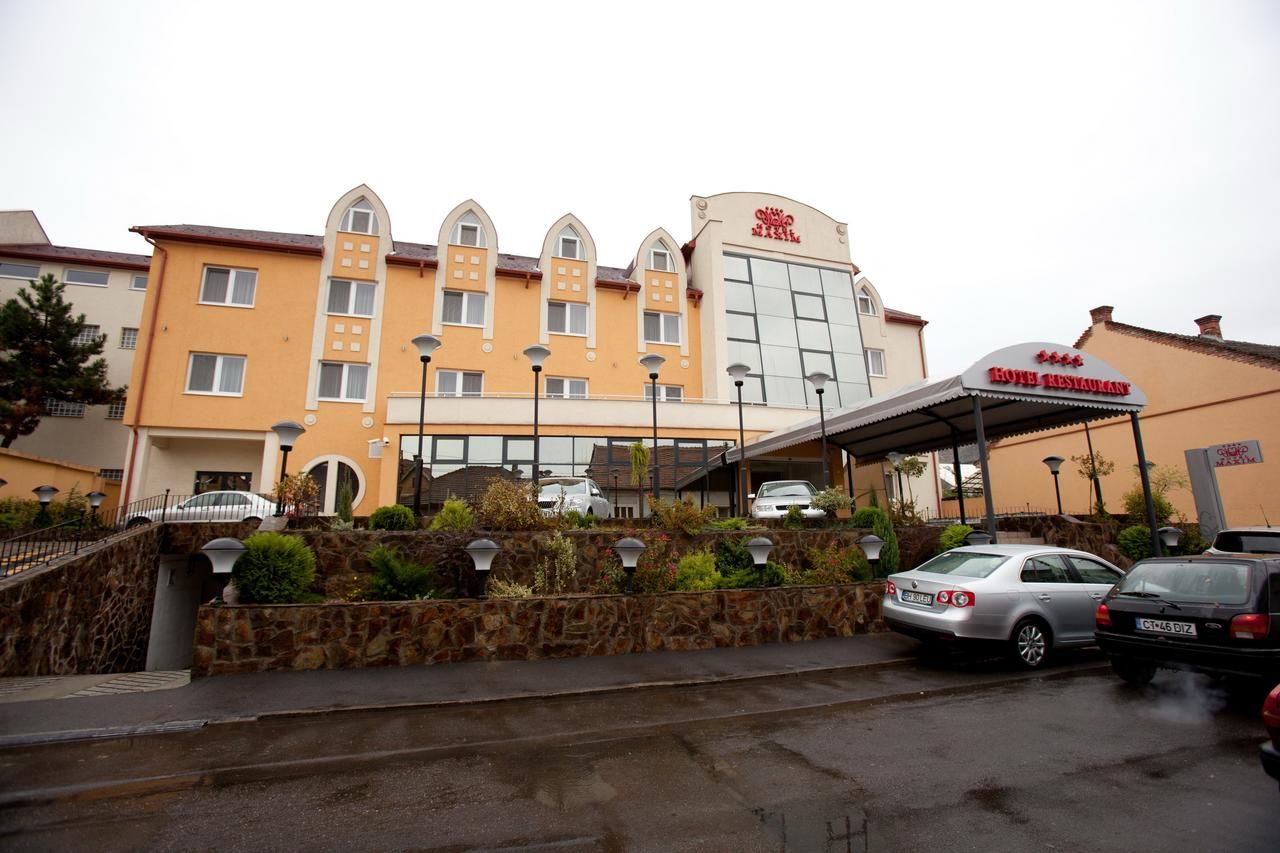 Отель Hotel Maxim Орадя-12